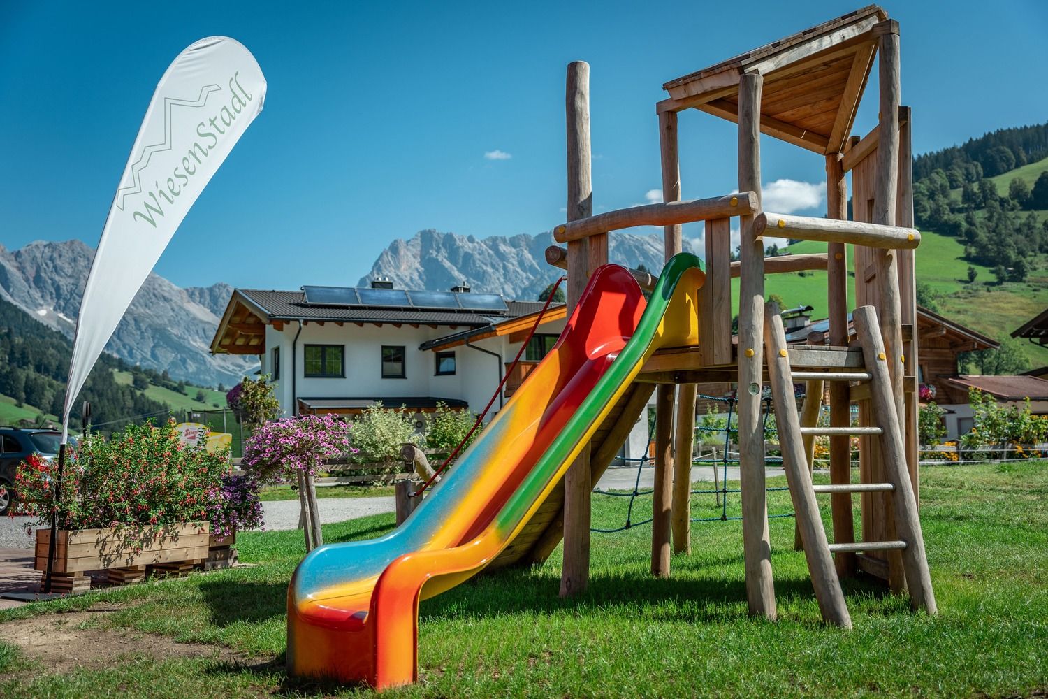 mariaalm-spielplatz-kinder-hochkoenig-wiesenstadl (1).jpg